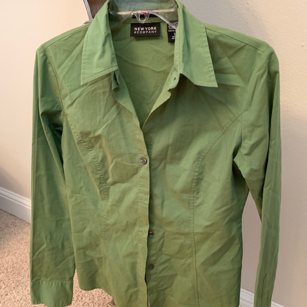 NY&Co shirts szS green and fuschia